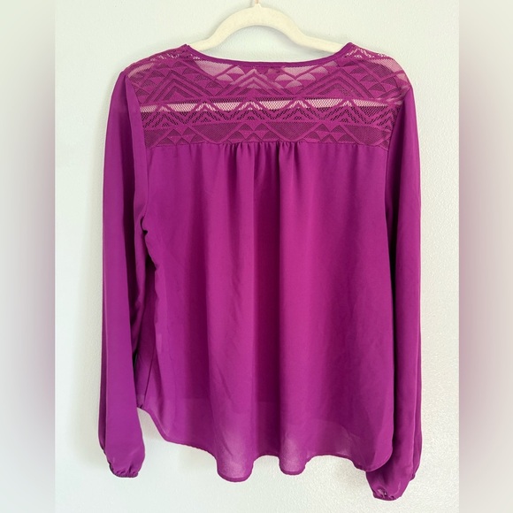 Lily Star Women’s Purple Blouse with Sheer Geometric Yoke Size Large - Picture 3 of 3